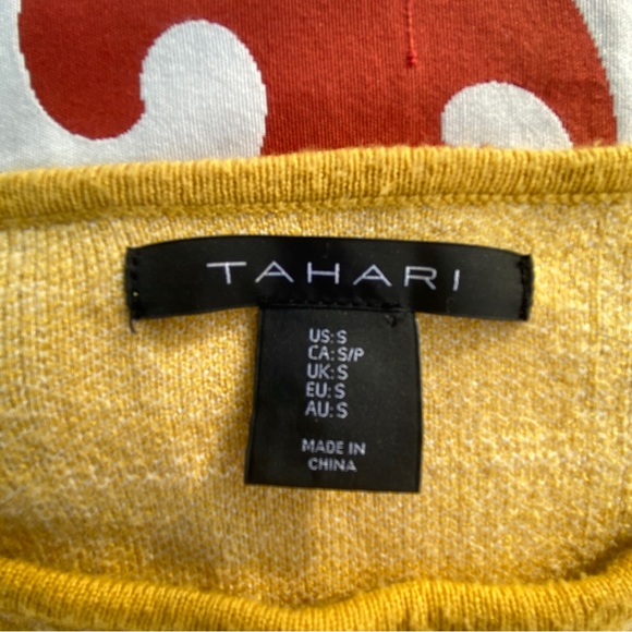 Tahari Yellow Checkered Sweatshirt size small top - Picture 2 of 10